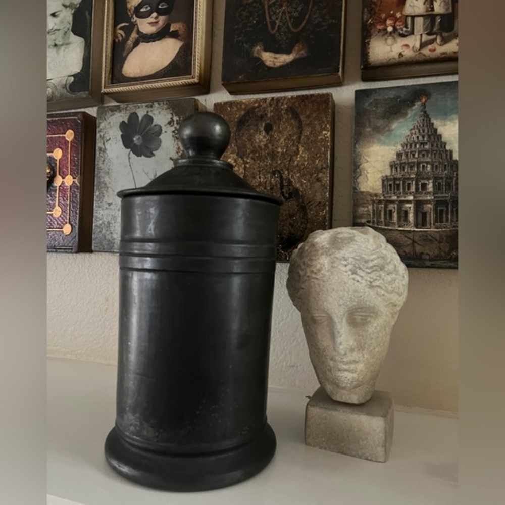 Lama Oaxaca Black Canister‎